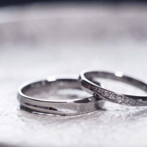 ひねりデザインのご結婚指輪について