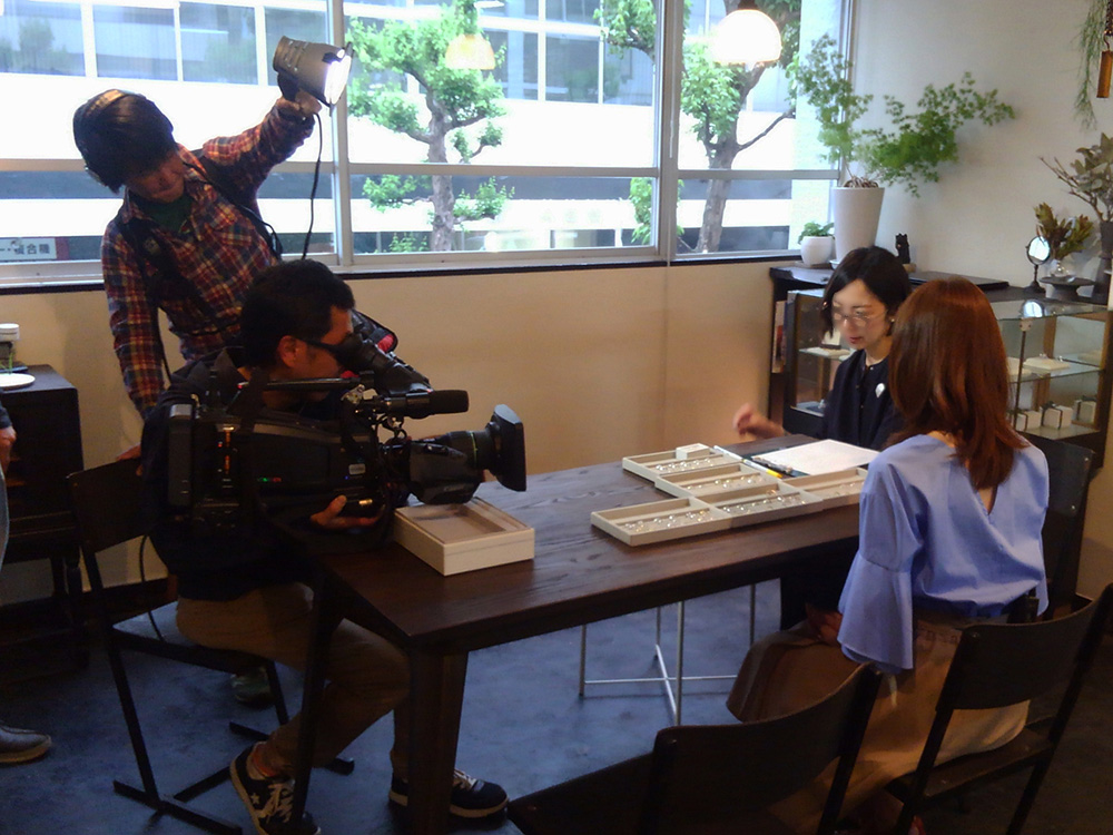 renri　レンリ横浜でお初のテレビ取材