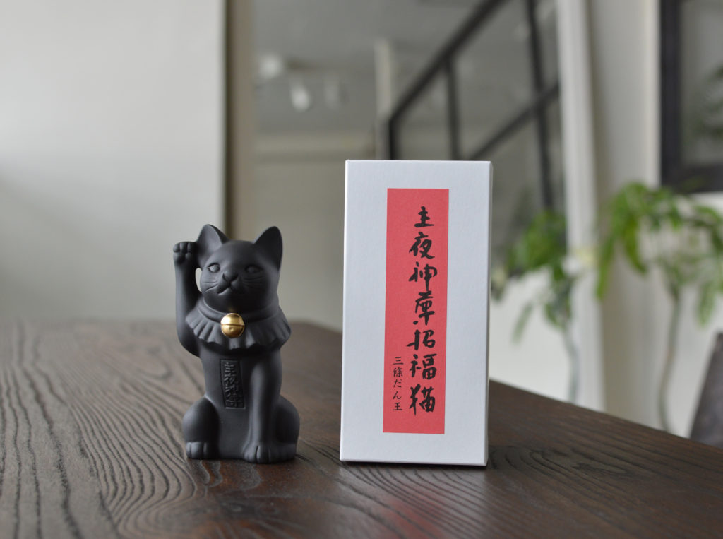 renri　横浜アトリエには黒猫さんがいらっしゃいます。