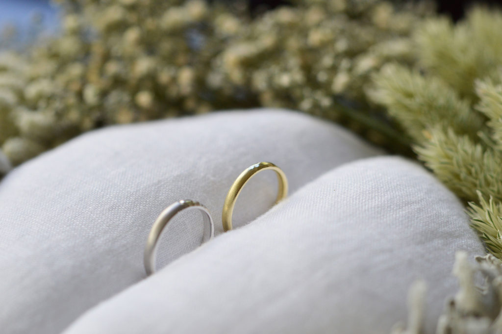 カスタマイズの組み合わせで自分だけの結婚指輪に｜装飾アイディア